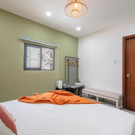 Amila Nguyen Hue Hotel By Sazi Хошимин Экстерьер фото