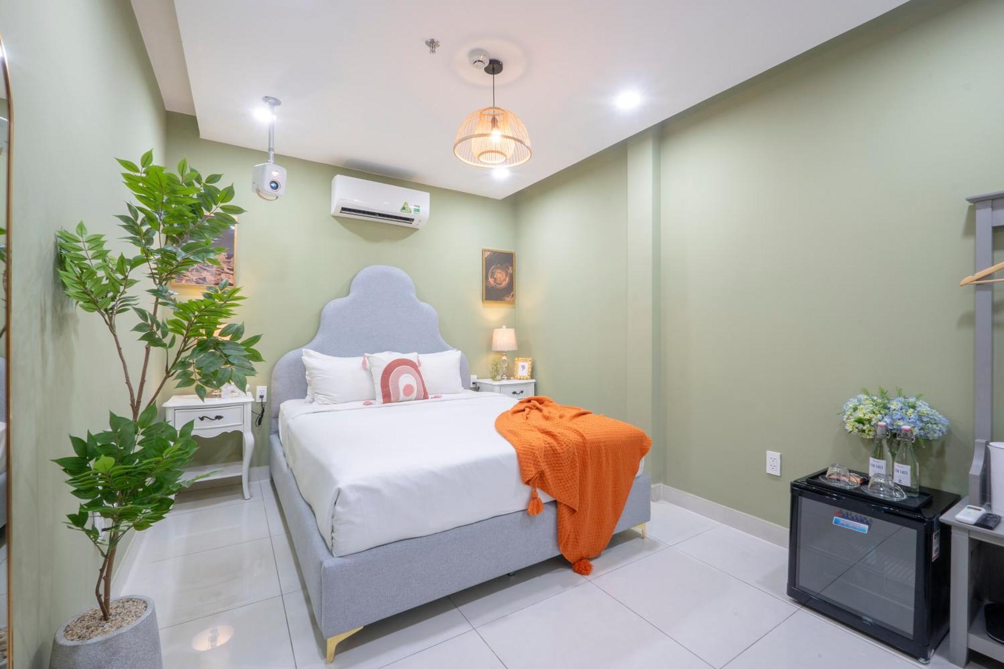 Amila Nguyen Hue Hotel By Sazi Хошимин Экстерьер фото
