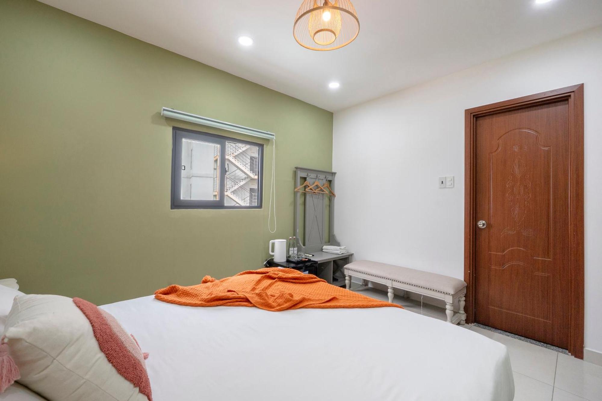 Amila Nguyen Hue Hotel By Sazi Хошимин Экстерьер фото