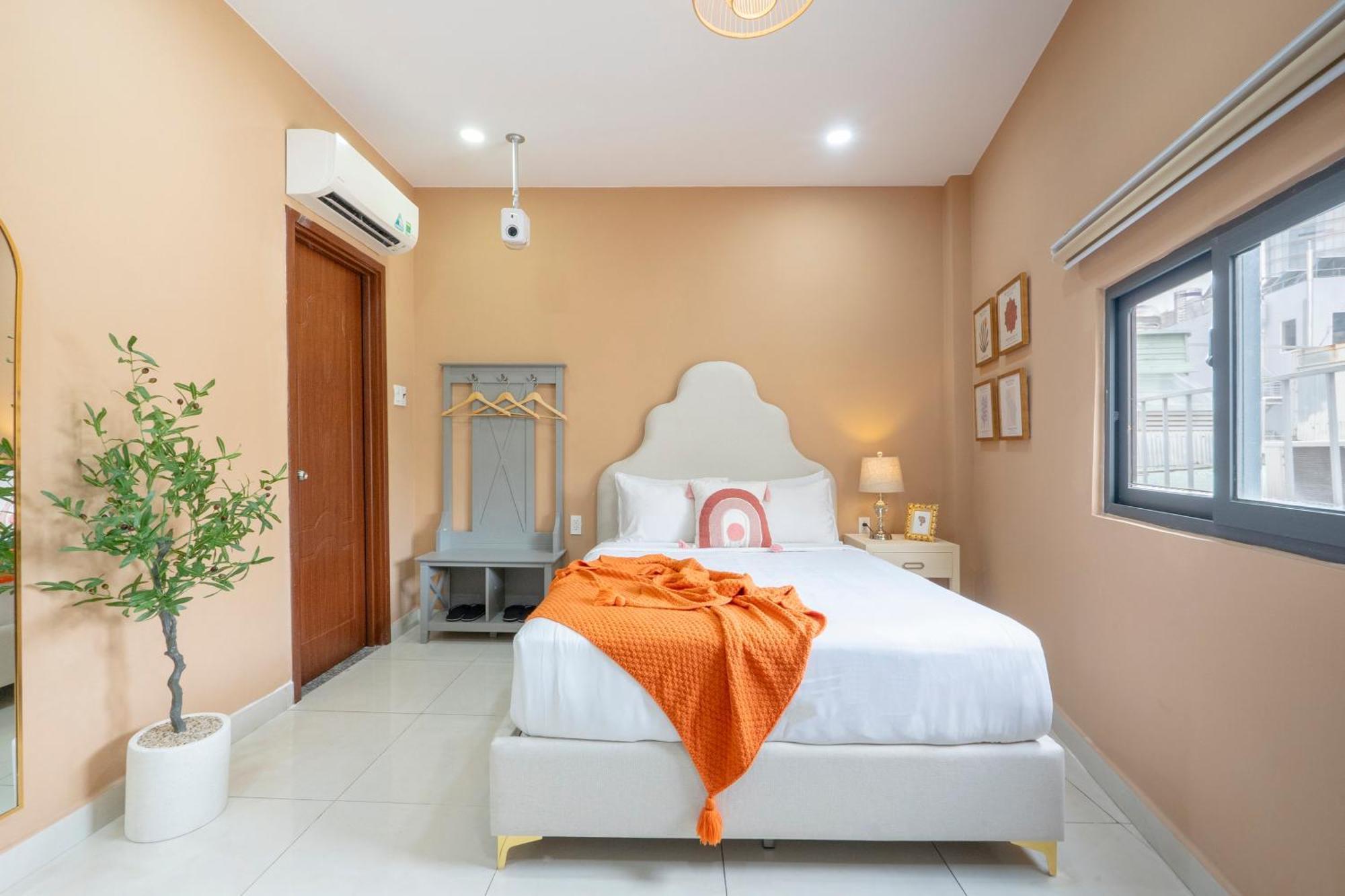 Amila Nguyen Hue Hotel By Sazi Хошимин Экстерьер фото